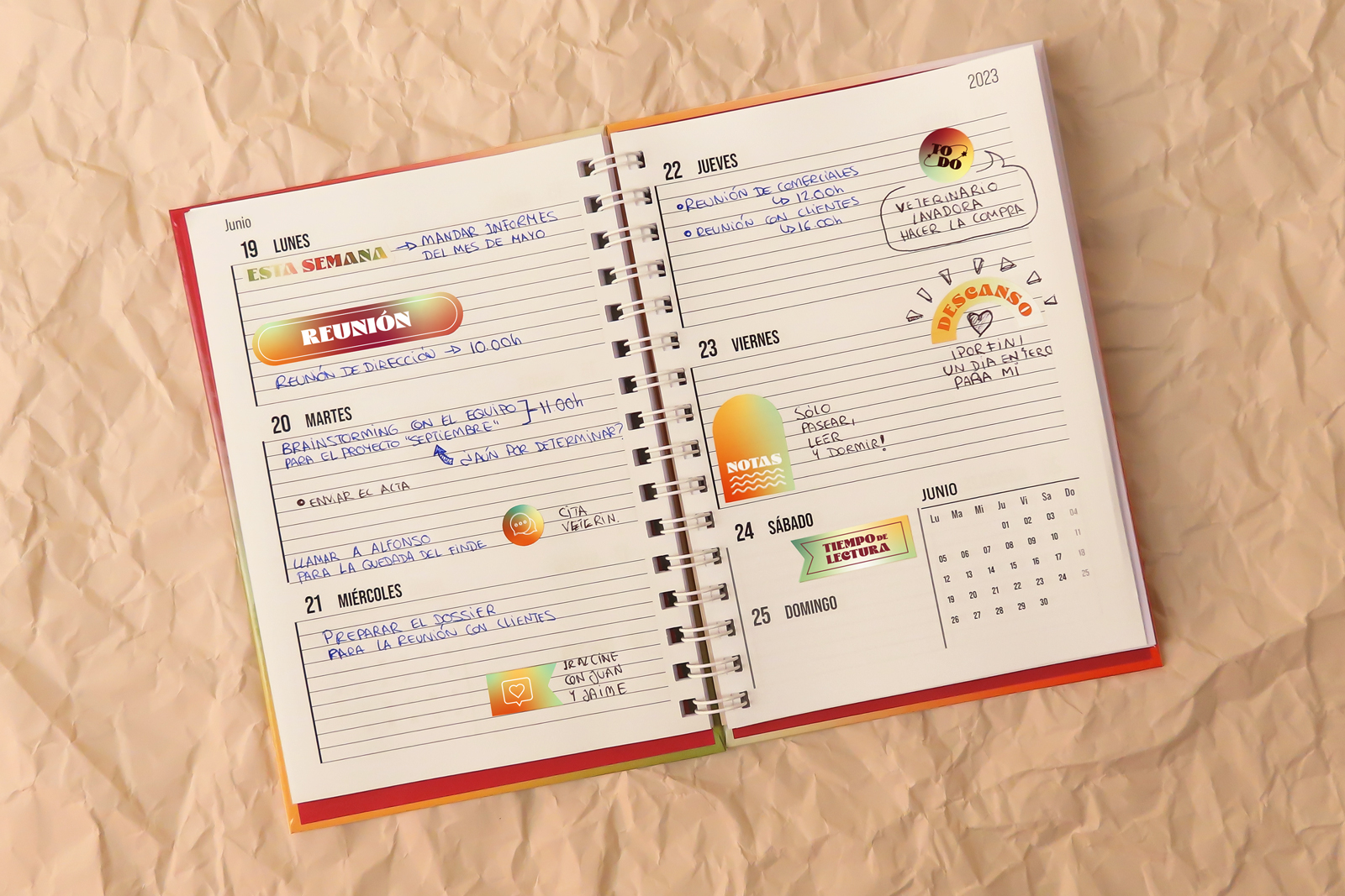 Agenda semanal con plantilla personalizada con stickers